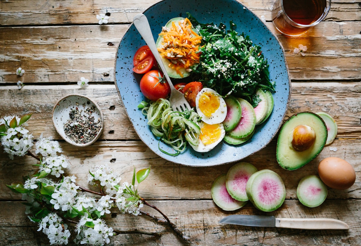 Comment les pro-gamers gèrent leur alimentation : régime, hydratation et performance