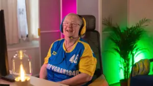 Son petit-fils pensait que personne ne la regarderait : à 78 ans, cette mamie écossaise décroche le record Guinness sur Fortnite