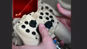 Manette de style Xbox a 2200 dollars utilisee par l armee americaine pour les armes laser