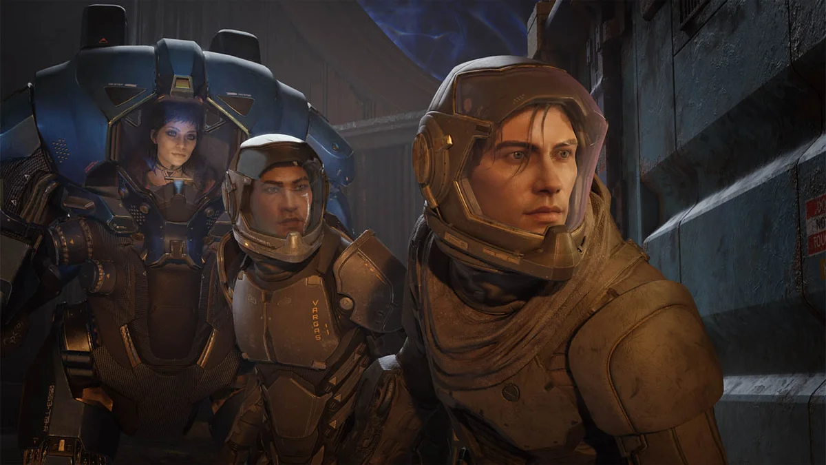 Jun Aslan sous son casque de Traveler accompagné de Vargas et Elise dans Exodus