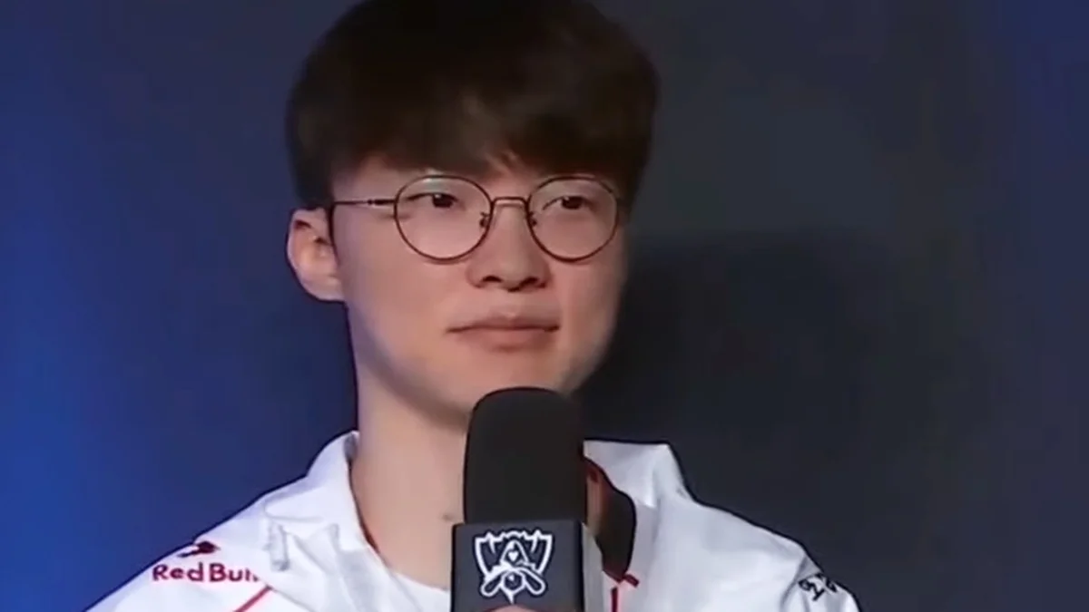 Faker sur la scène esport