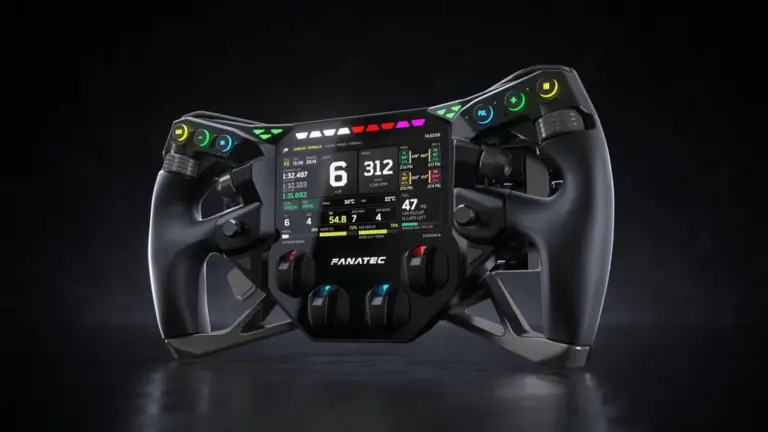 Écran 5 pouces sous verre, Wi-Fi SimHub et châssis Red Bull : Fanatec et Trak Racer dévoilent leur arsenal 2026-2027 à la SimRacing Expo