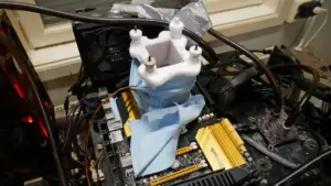 12 ans après sa sortie : un Intel Core i5-4670K poussé à 6,3 GHz sous azote liquide fait tomber un record du monde Cinebench