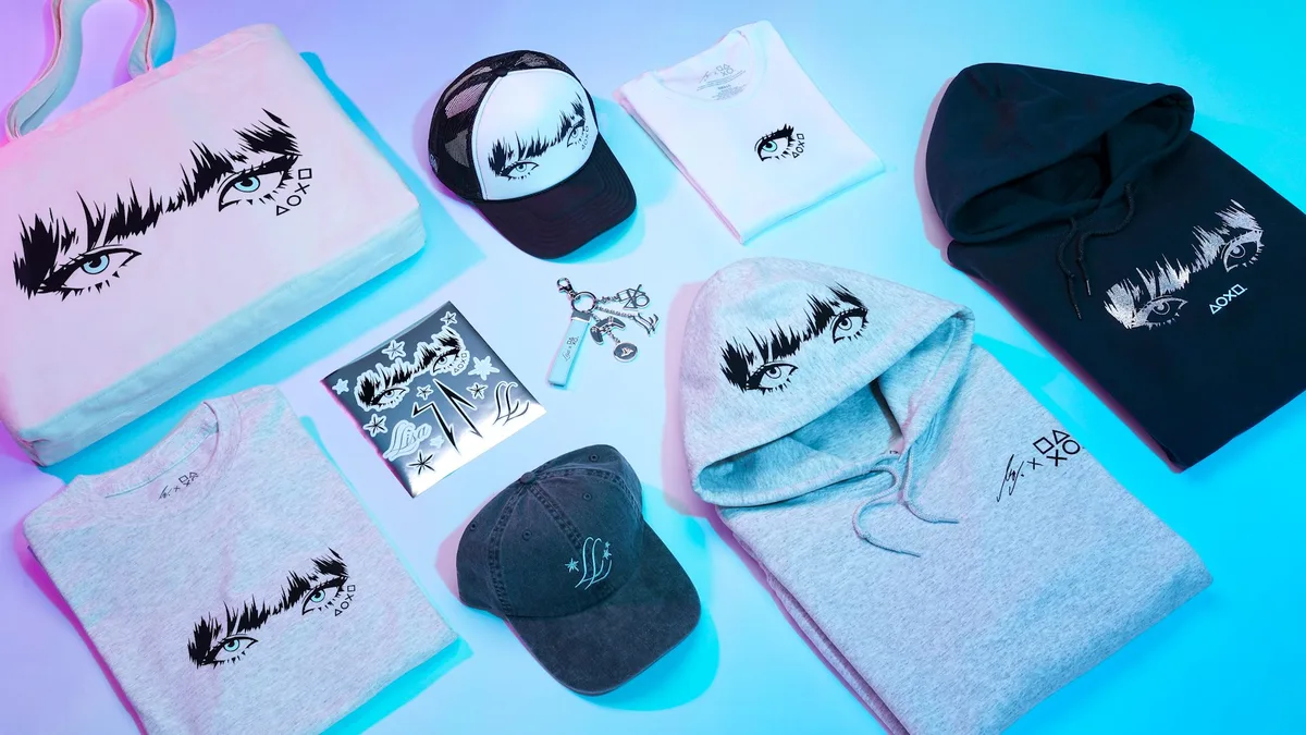 Collection de vêtements et accessoires LISA x PlayStation avec sweats à capuche, casquettes, tote bag et stickers