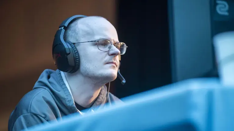 Mains enflées dans l&rsquo;avion et soupçon de punaises de lit : pourquoi la légende de Super Smash Bros. Mew2King a été exclue du tournoi d&rsquo;Austin