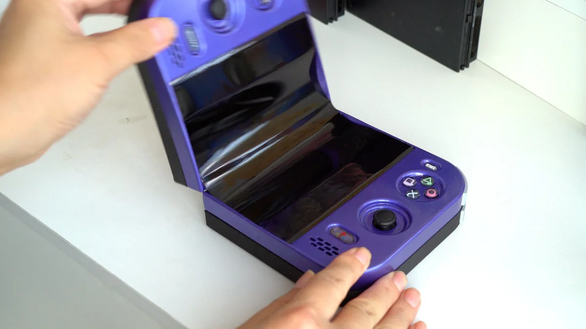 PlayStation 2 DUO console portable à écran pliable de 7,8 pouces créée par LCLDIY