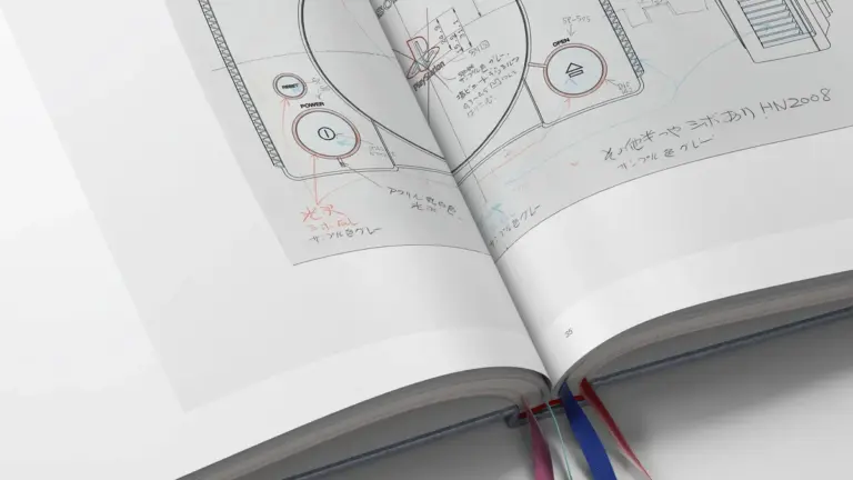 PlayStation The First 30 Years : 400 pages, 5 kg et les prototypes inédits de Sony dans un livre officiel à 115 €