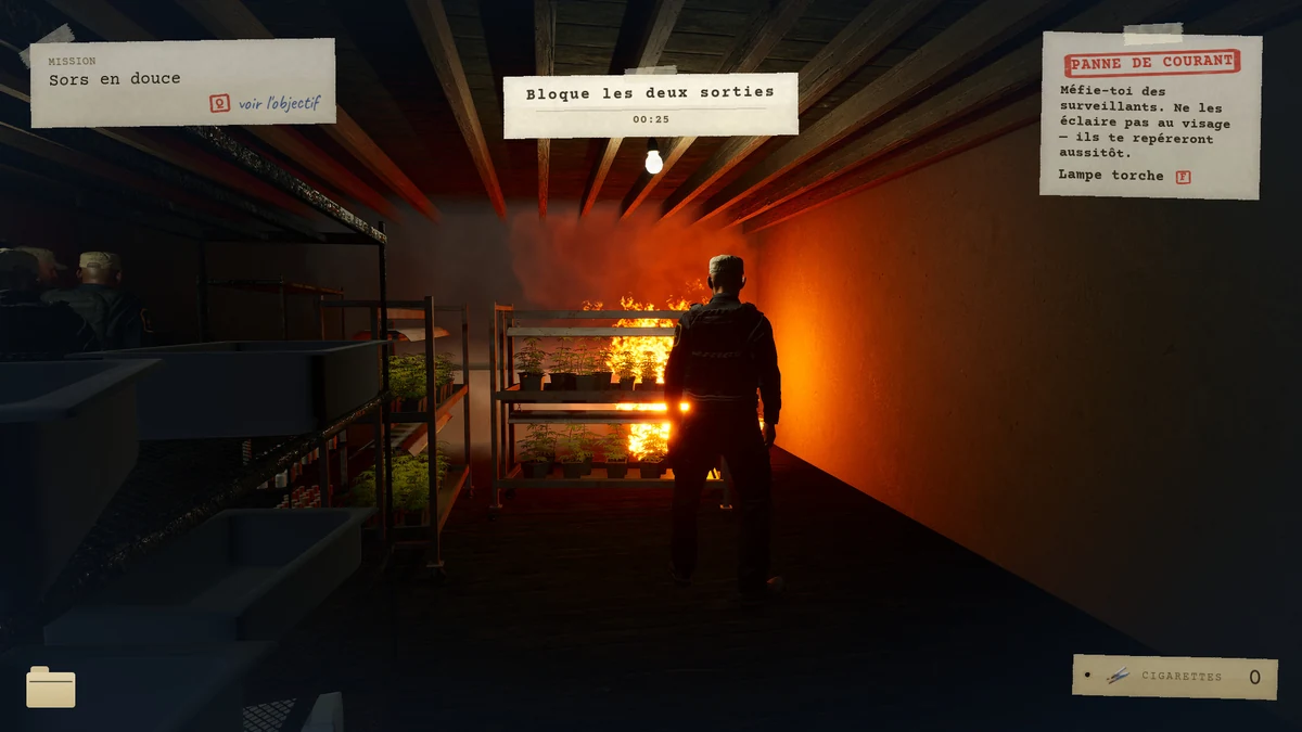 Capture de gameplay en français de PROCEDURE ZERO montrant une diversion par le feu en prison