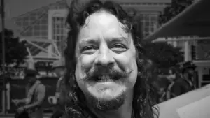 Portrait officiel de Richard Levelord Gray créateur culte des niveaux de Duke Nukem 3D
